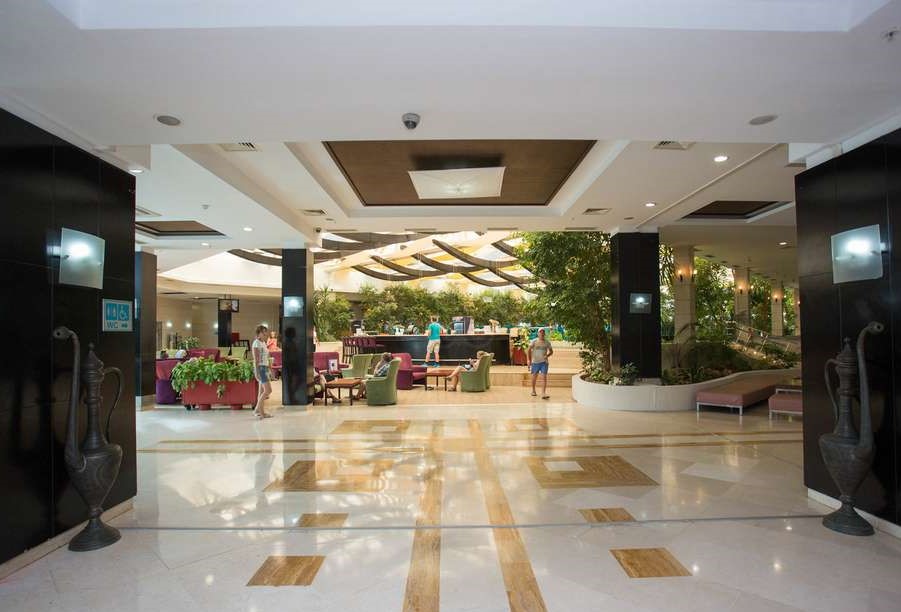 cheap resort hotels to Spend holiday with family