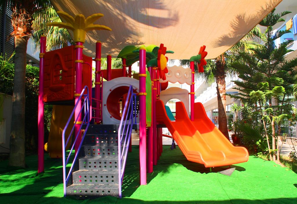 cheap resort hotels to Spend holiday with family