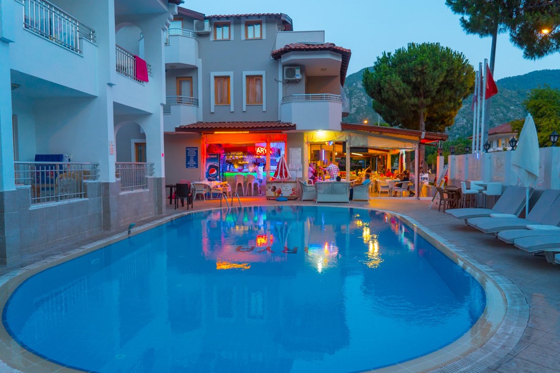 arya hotel dalaman outdoor pool