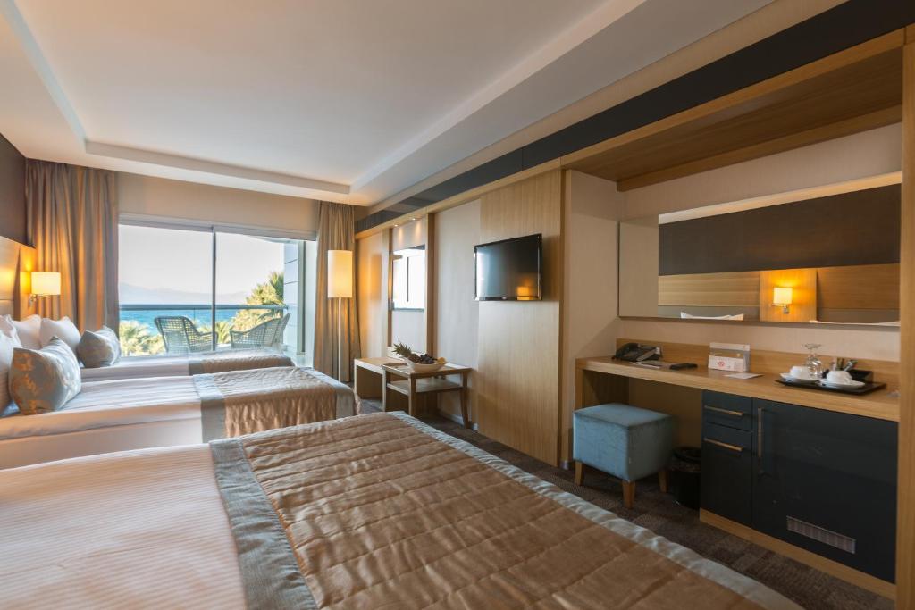 cheap resort hotels to Spend holiday with family