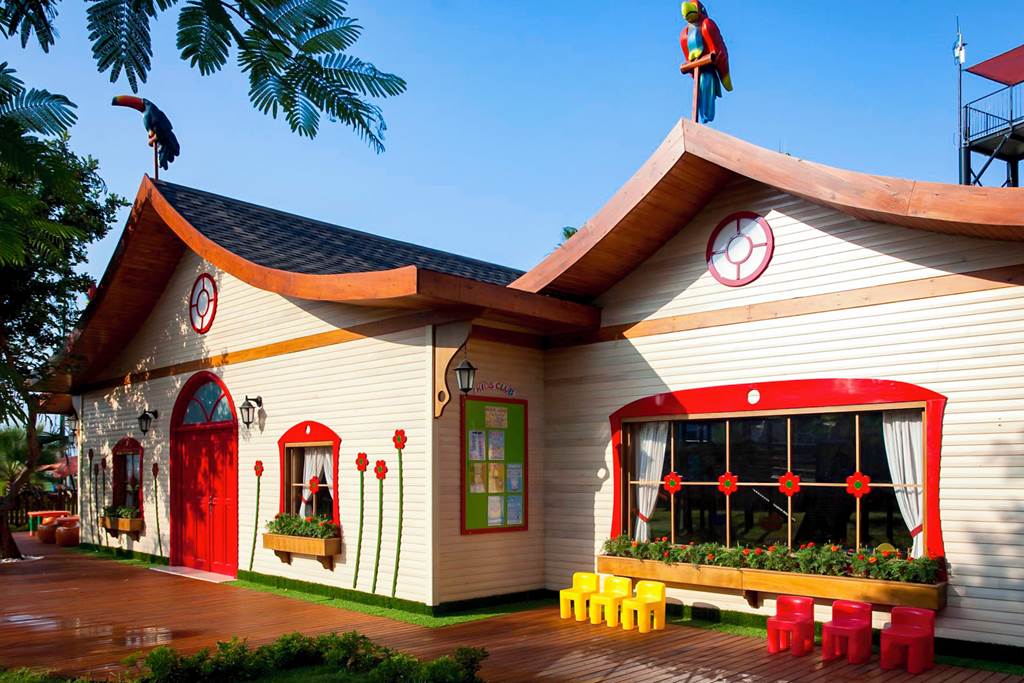 cheap resort hotels in Turkey to Spend holiday with family