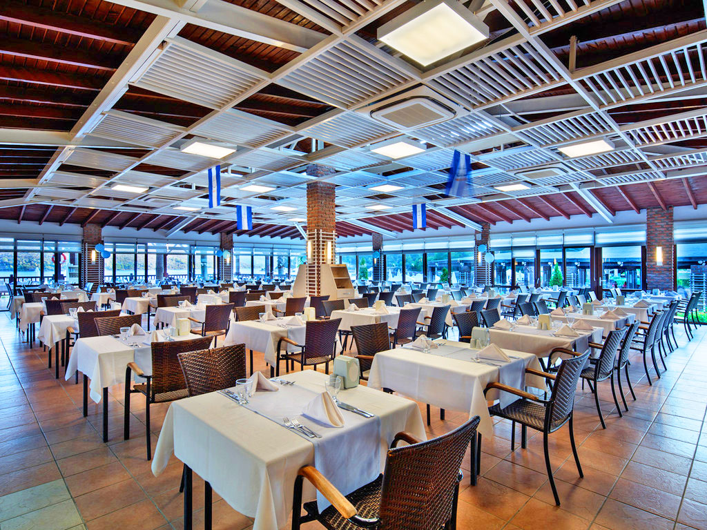 cheap resort hotels to Spend holiday with family