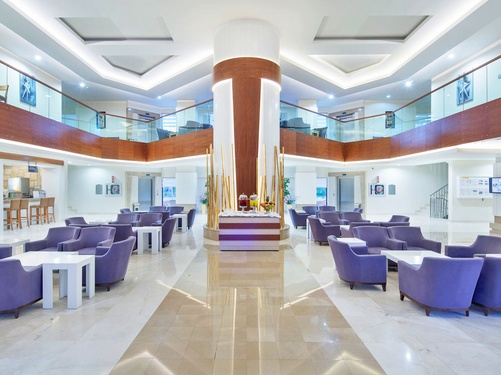 cheap resort hotels to Spend holiday with family