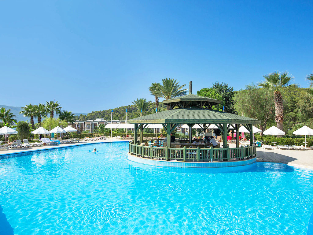 pool view crystal green bodrum turkey