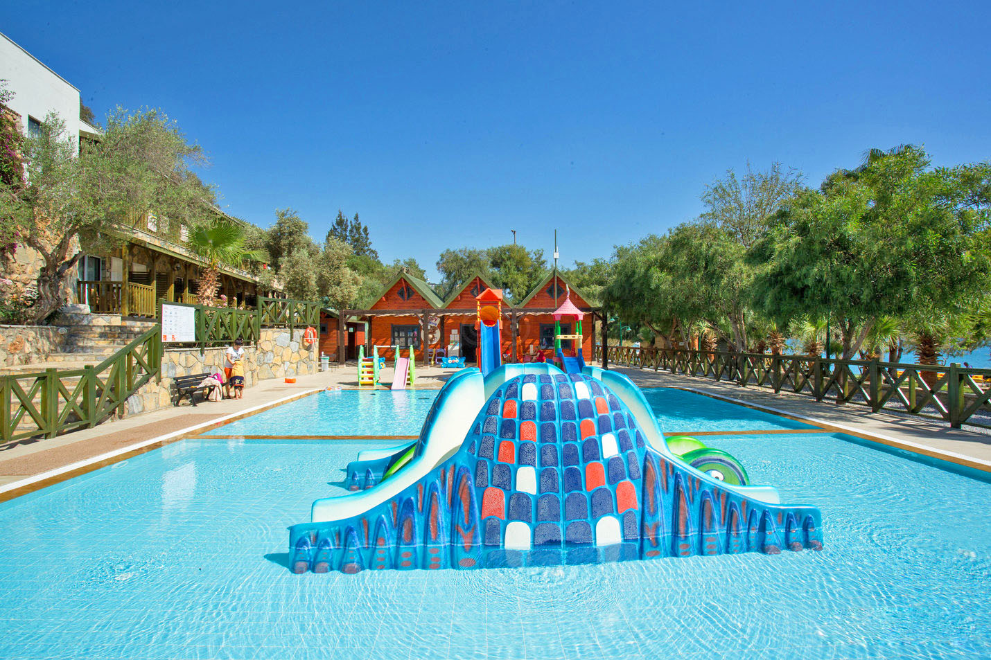 kids pool crystal green bodrum turkey