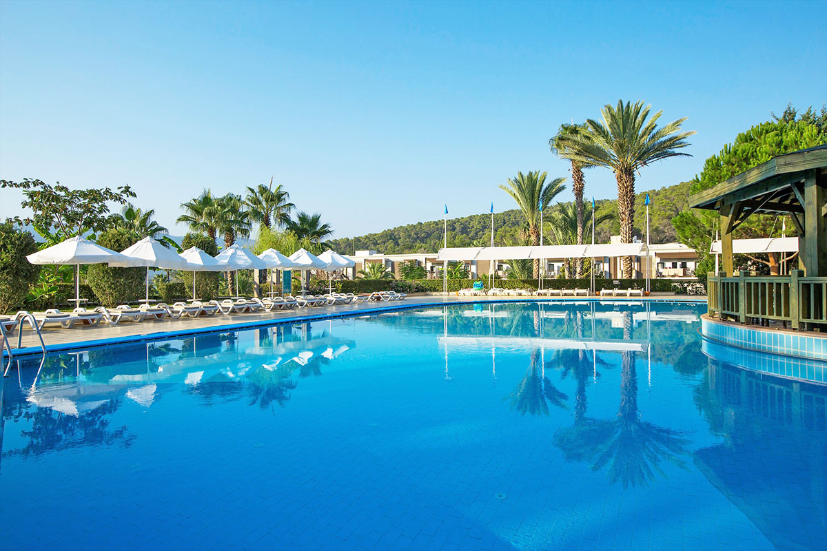 pool view crystal green bodrum turkey