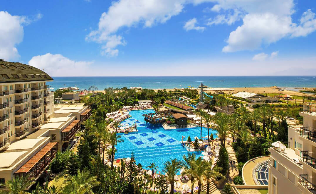 cheap resort hotels to Spend holiday with family