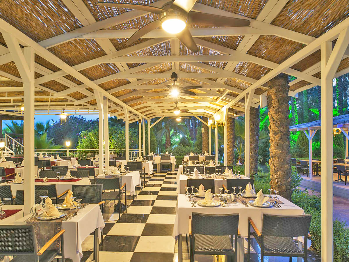 cheap resort hotels to Spend holiday with family