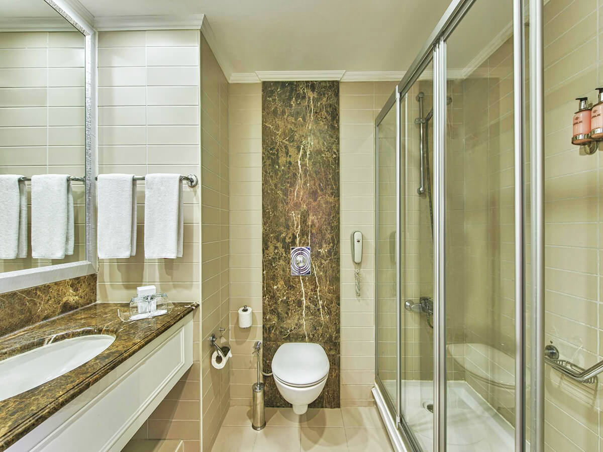 cheap resort hotels to Spend holiday with family