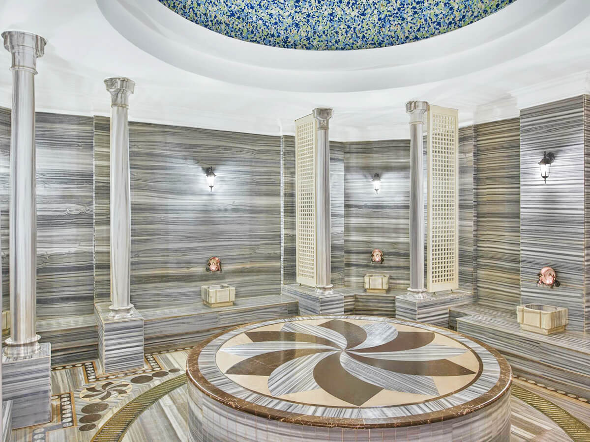 cheap resort hotels to Spend holiday with family