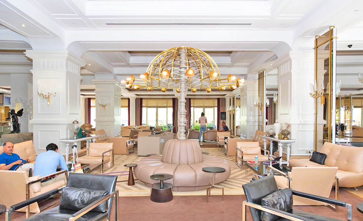 cheap resort hotels to Spend holiday with family