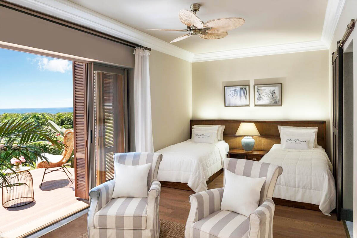 hotel room double beds