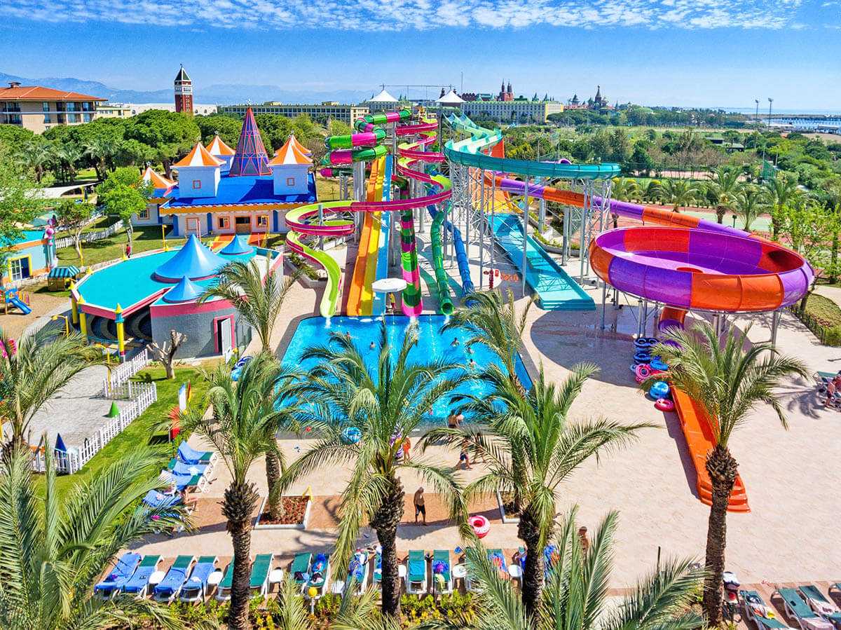 cheap resort hotels to Spend holiday with family