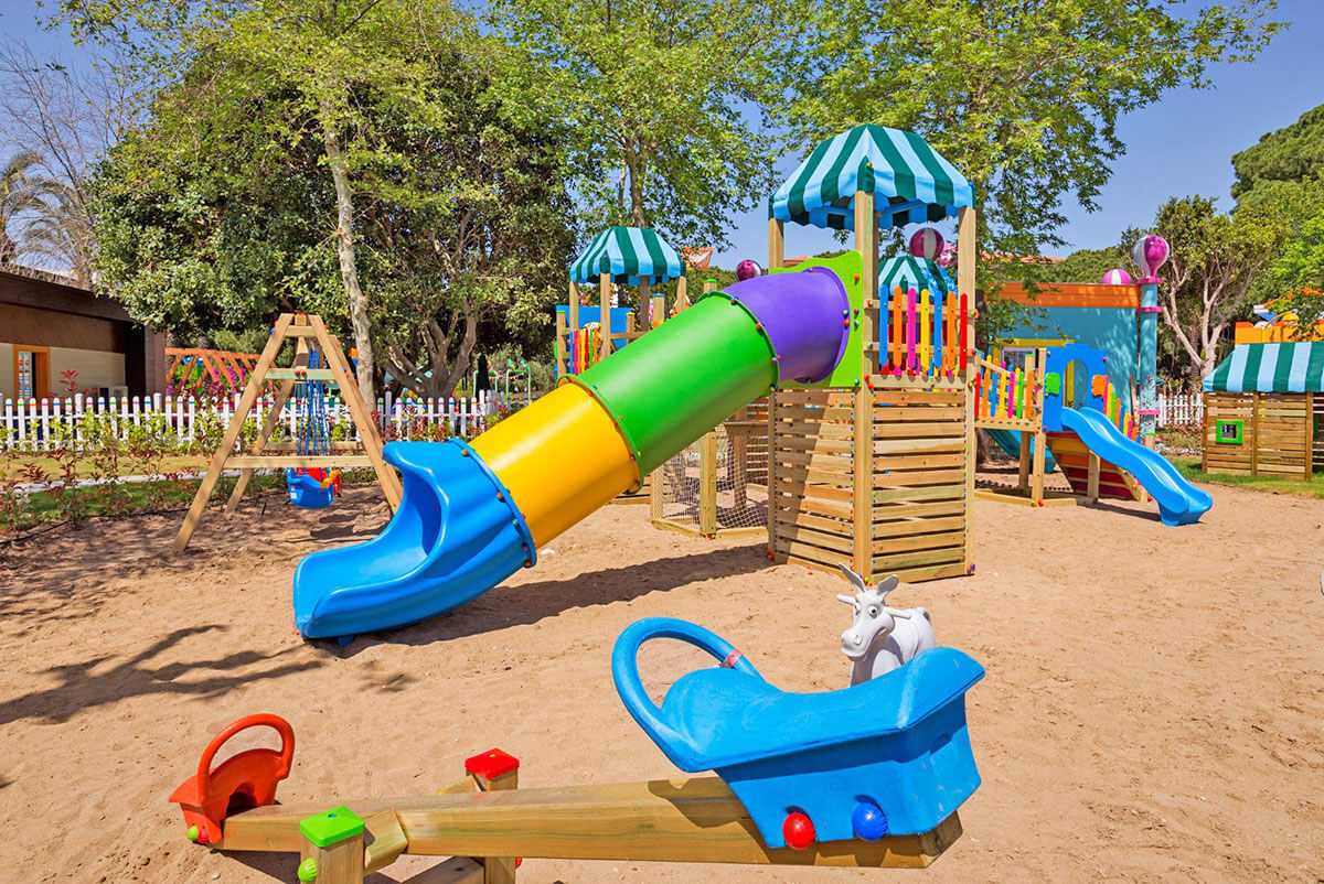 cheap resort hotels to Spend holiday with family