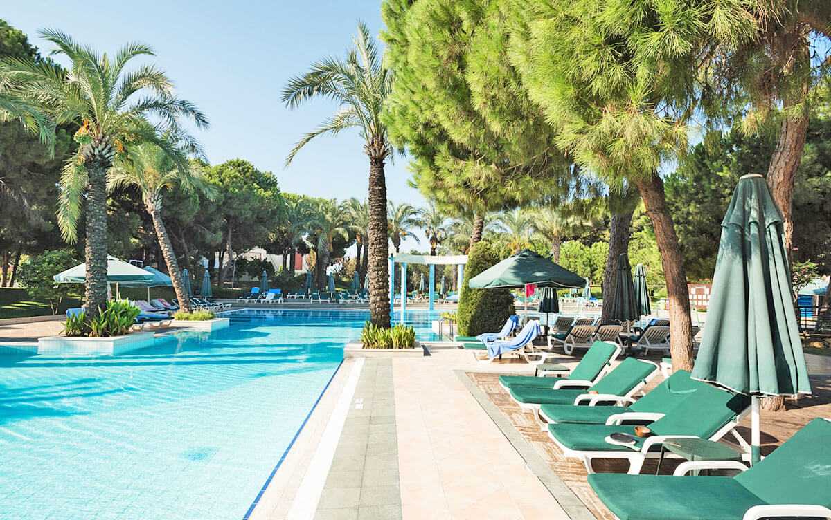 cheap resort hotels to Spend holiday with family