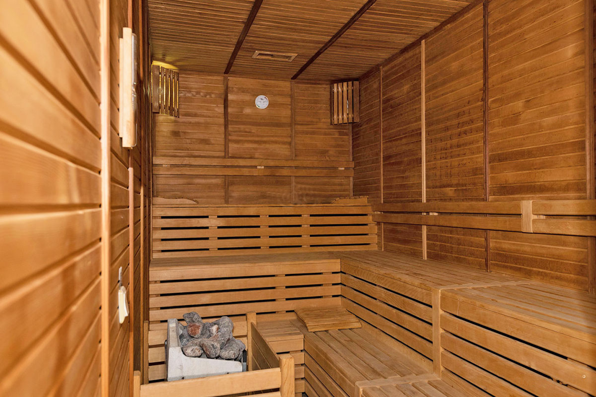 cheap resort hotels to Spend holiday with family