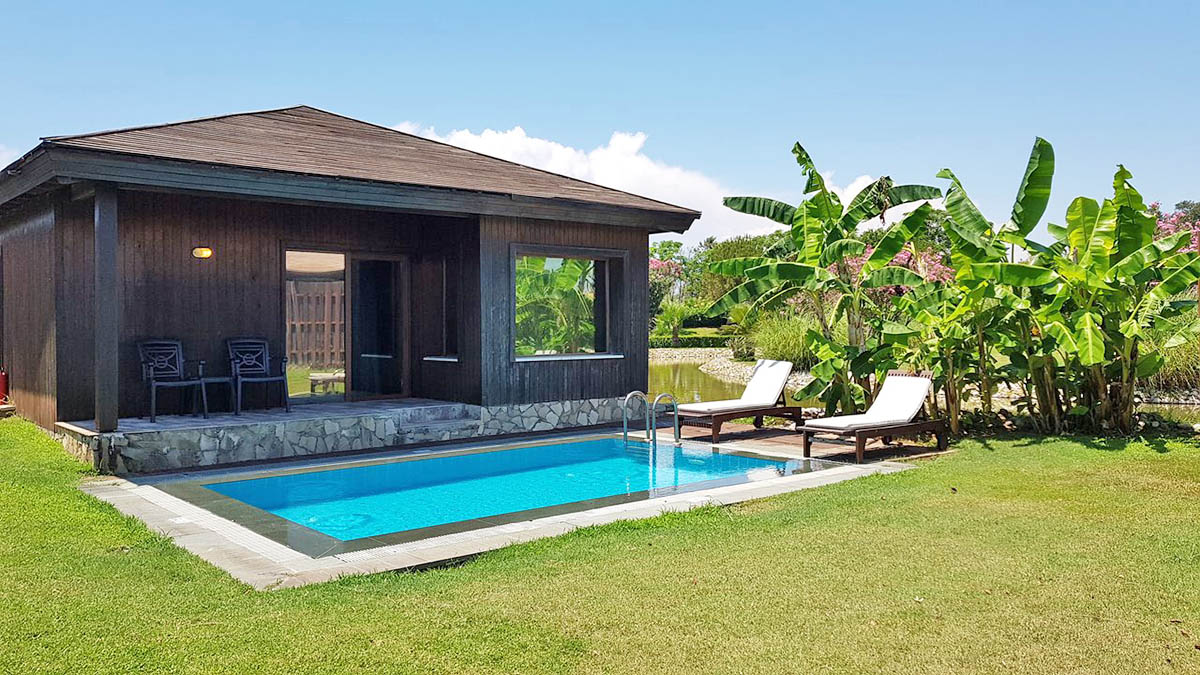 cheap resort hotels to Spend holiday with family