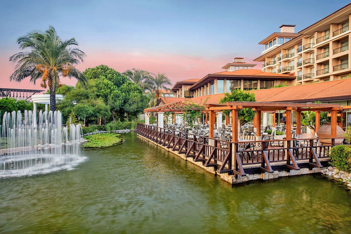 cheap resort hotels to Spend holiday with family