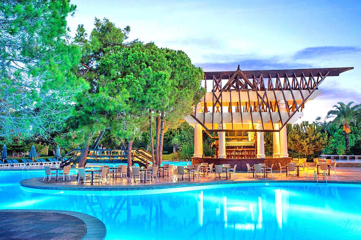 cheap resort hotels to Spend holiday with family