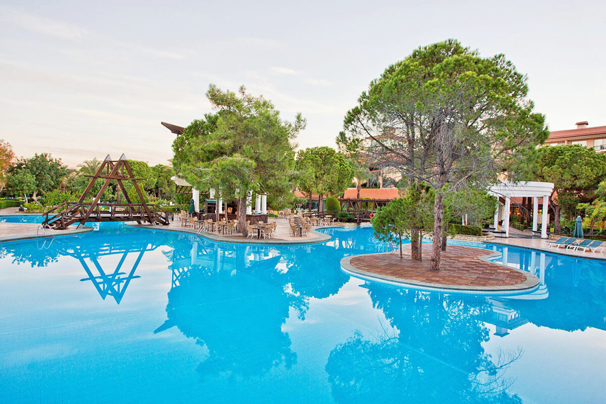 cheap resort hotels to Spend holiday with family