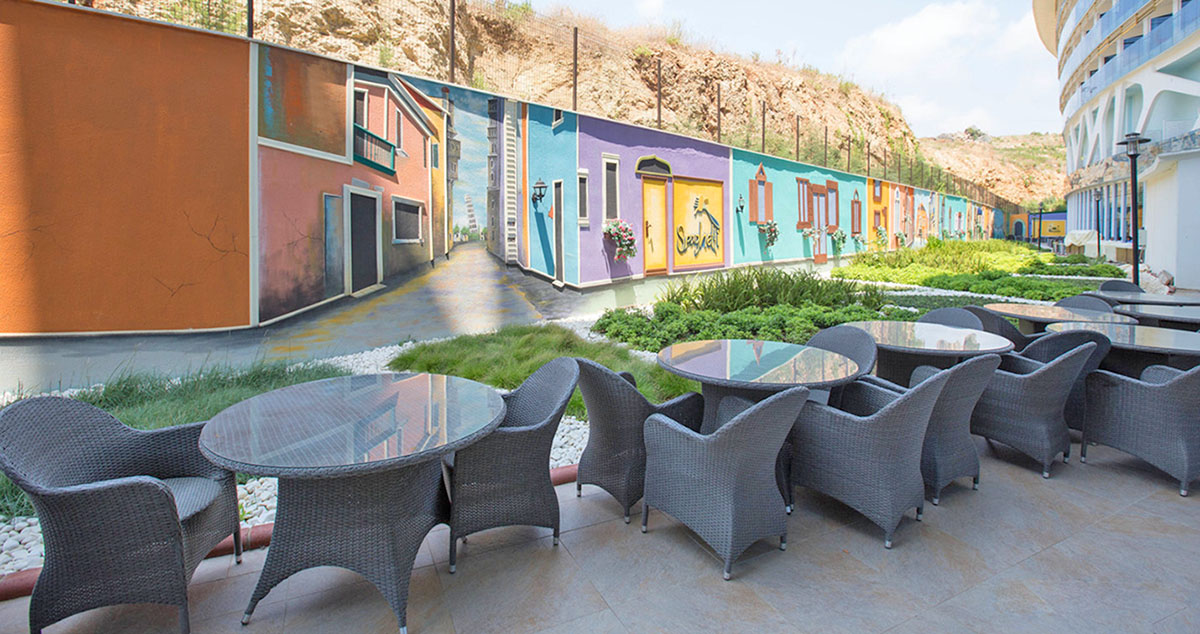 cheap resort hotels to Spend holiday with family