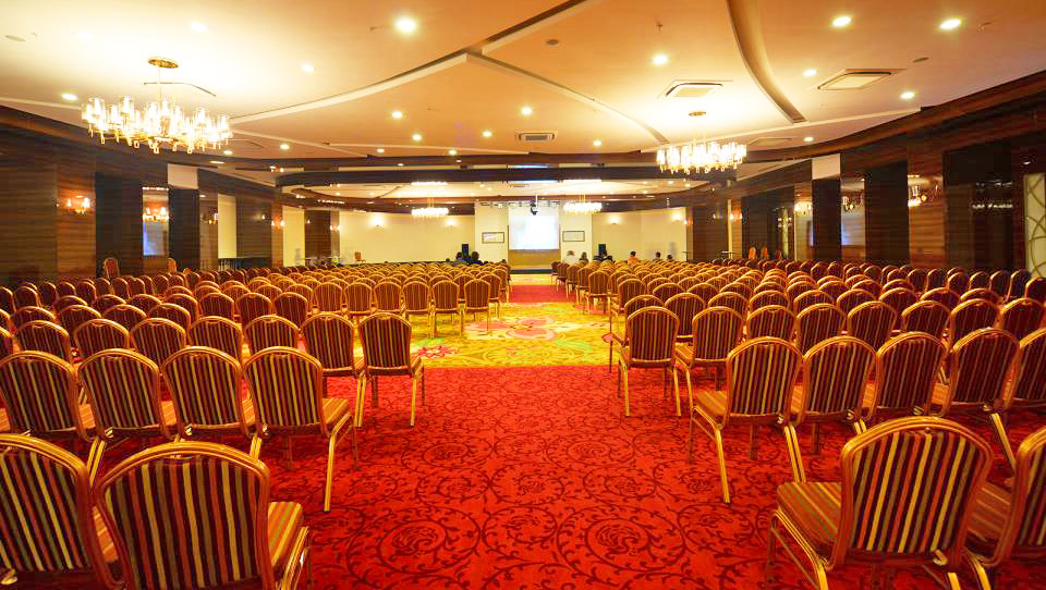 cheap resort hotels to Spend holiday with family