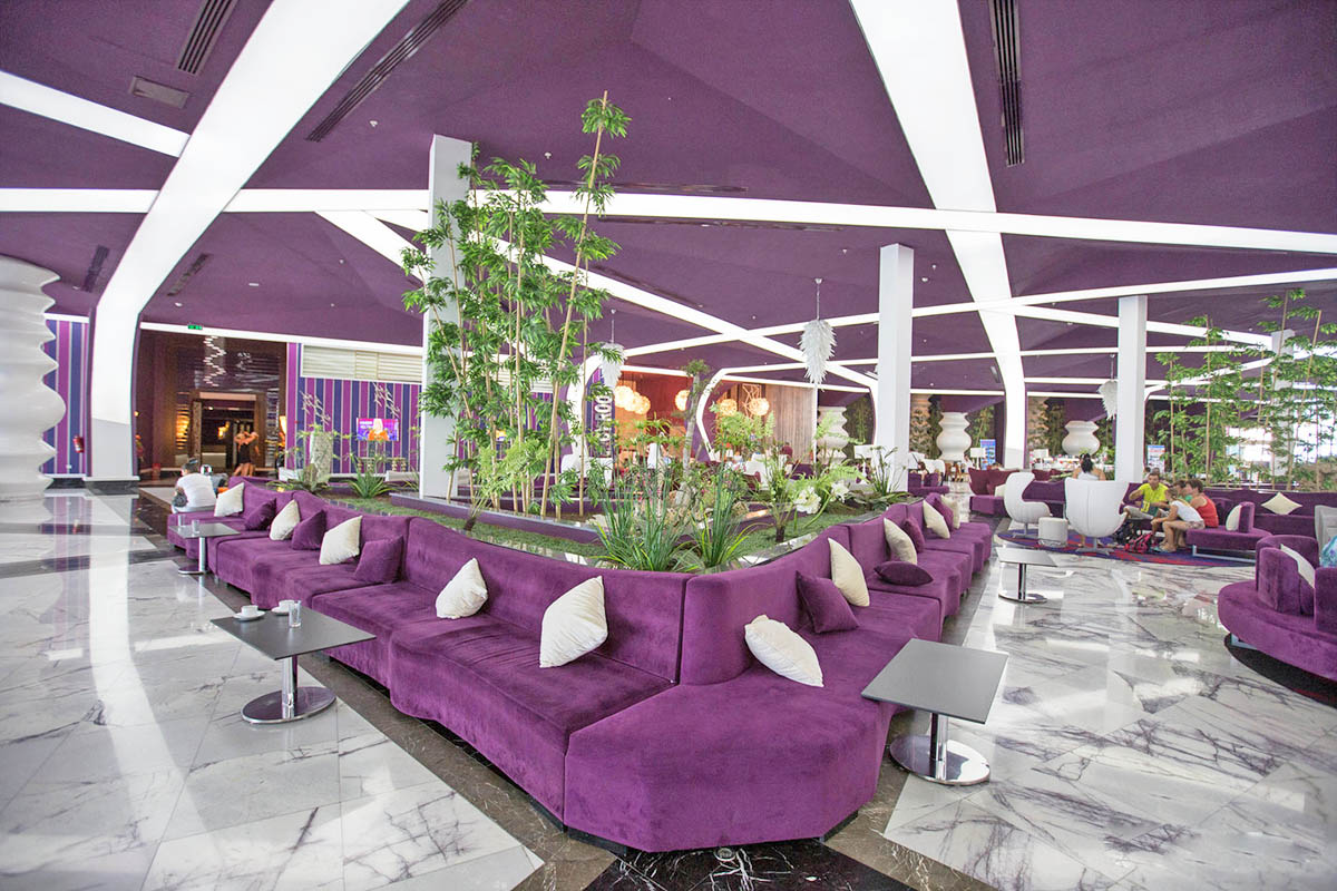 cheap resort hotels to Spend holiday with family