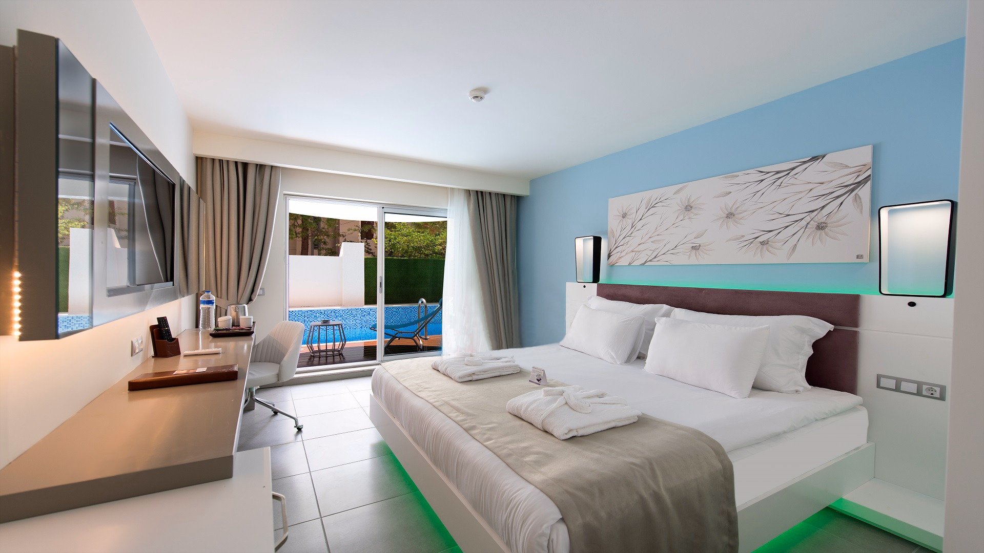 cheap resort hotels to Spend holiday with family