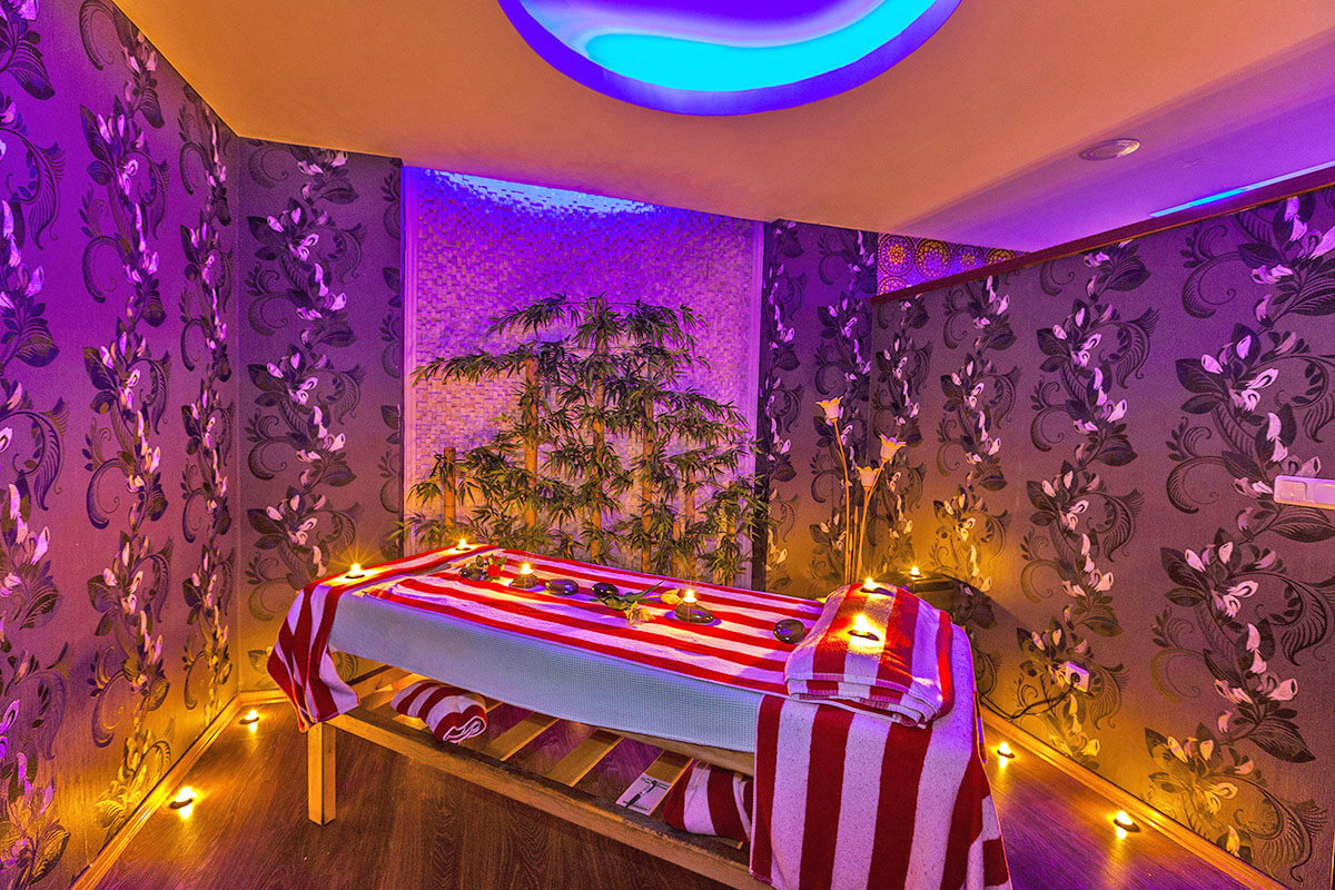 cheap resort hotels to Spend holiday with family