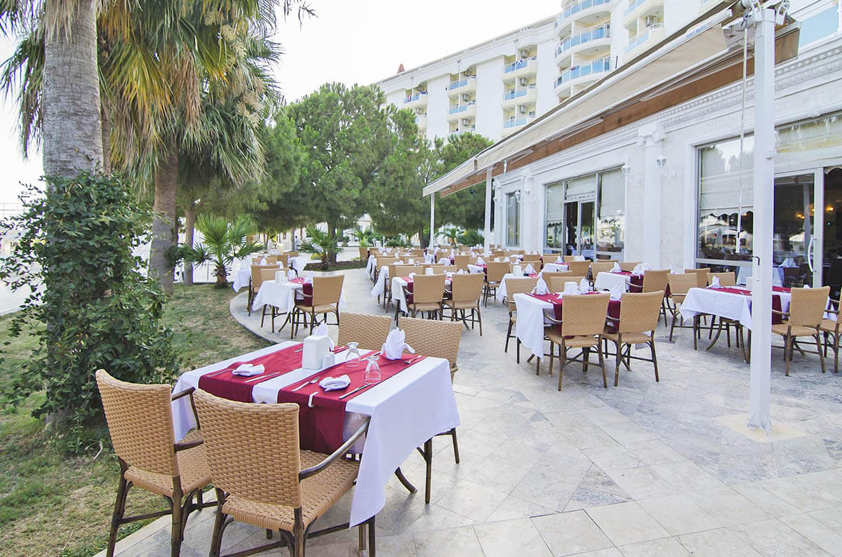 cheap resort hotels to Spend holiday with family