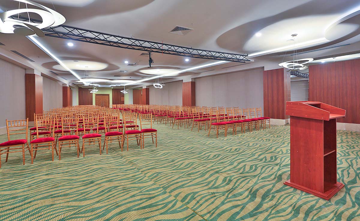 cheap resort hotels to Spend holiday with family