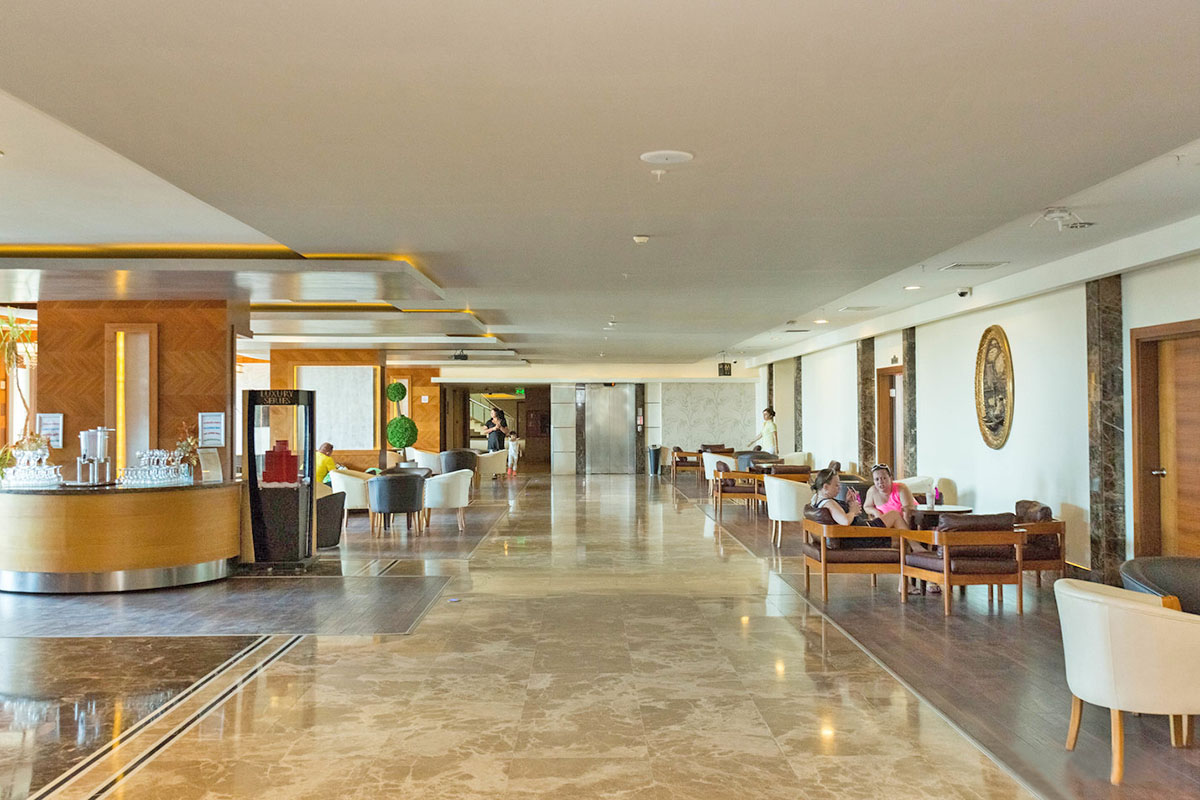 cheap resort hotels to Spend holiday with family