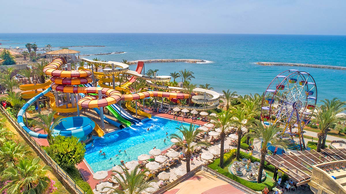 cheap resort hotels to Spend holiday with family