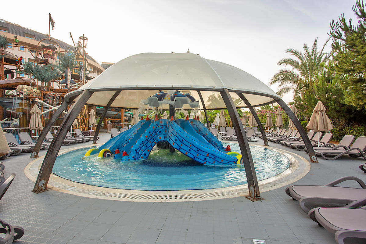 kids pool long beach antalya turkey