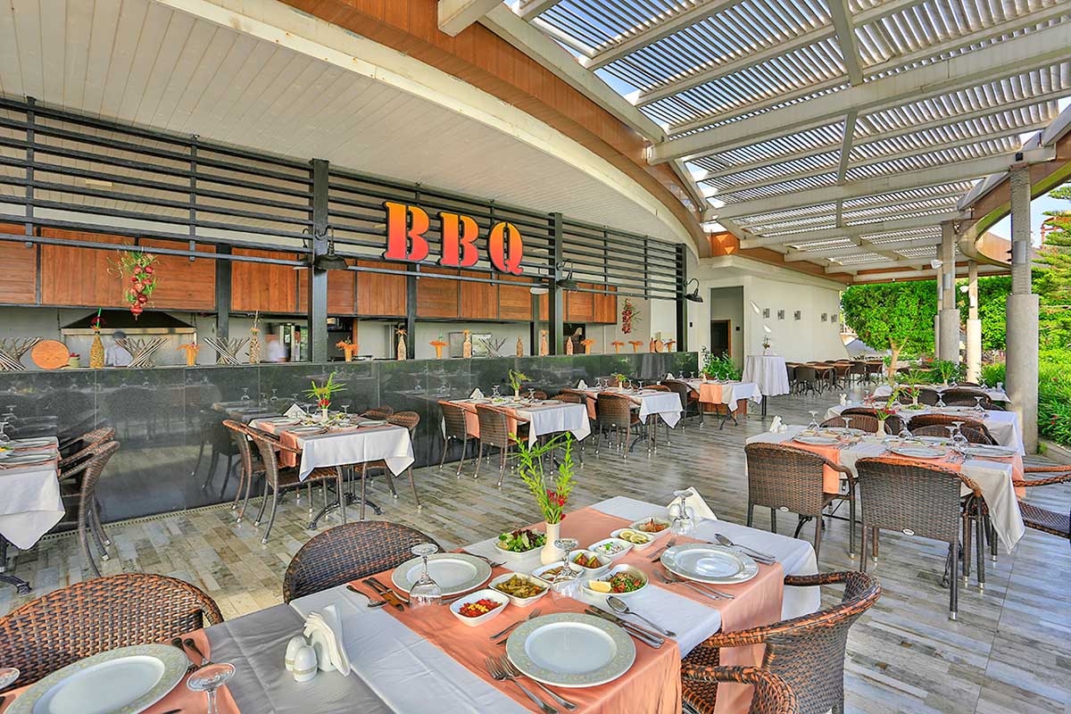 cheap resort hotels to Spend holiday with family