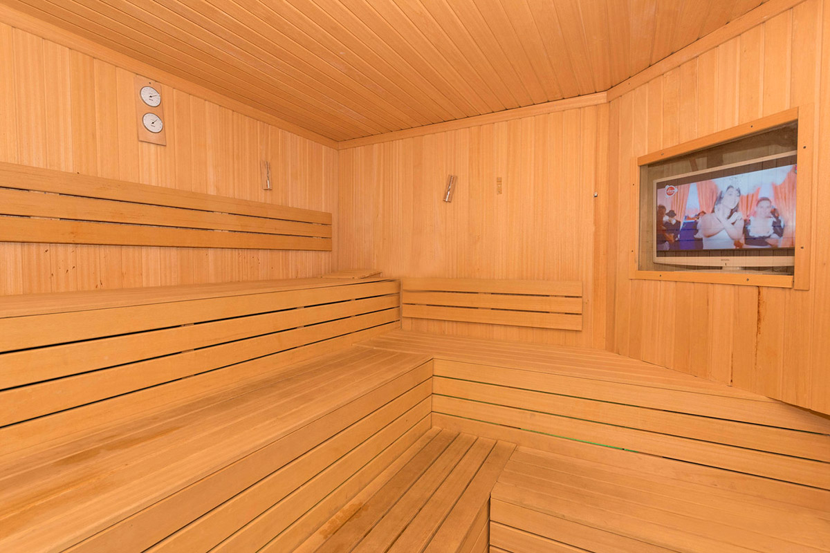 cheap resort hotels to Spend holiday with family