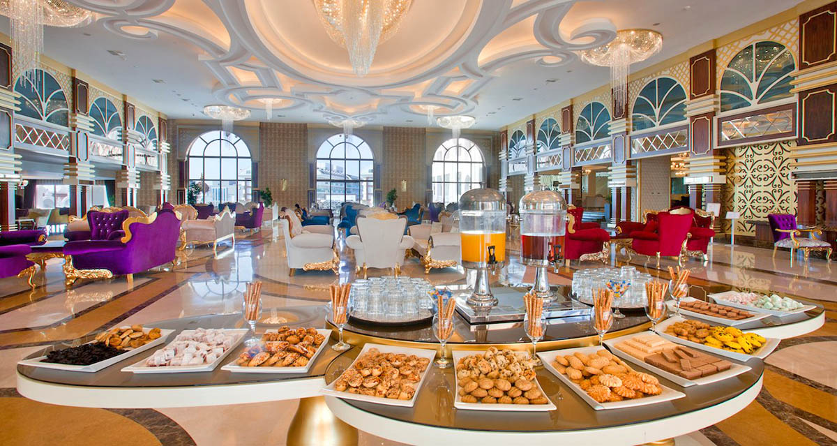 Extensive selection of Bars & Restaurants