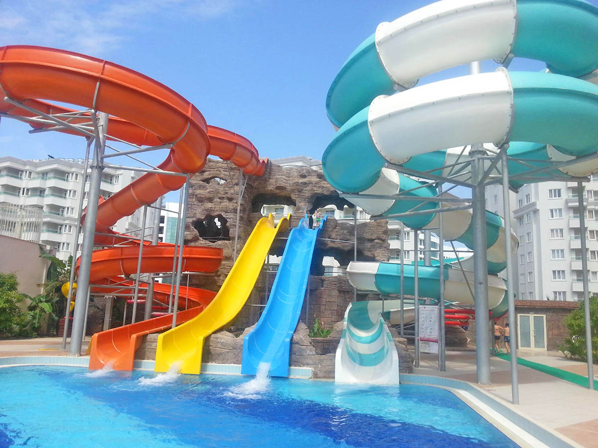 cheap resort hotels to Spend holiday with family