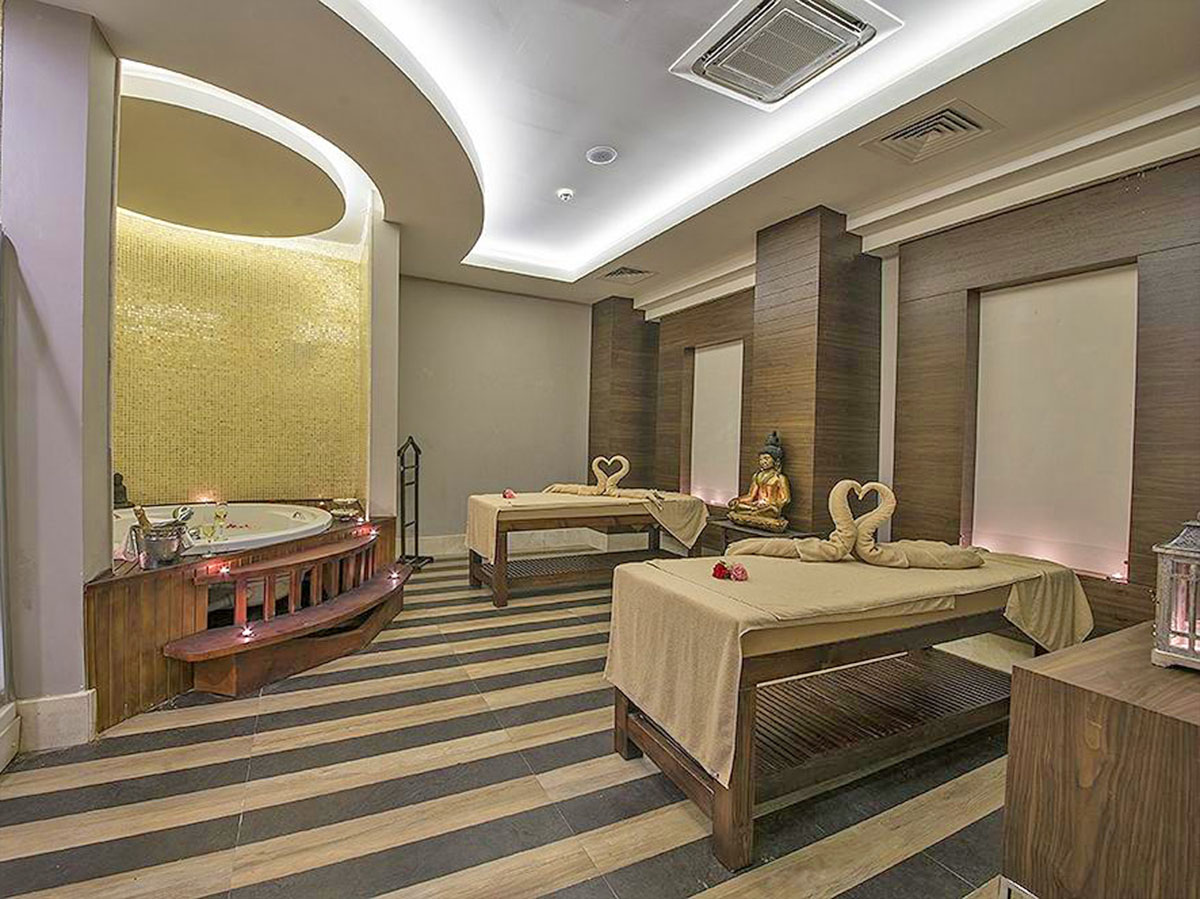 cheap resort hotels to Spend holiday with family