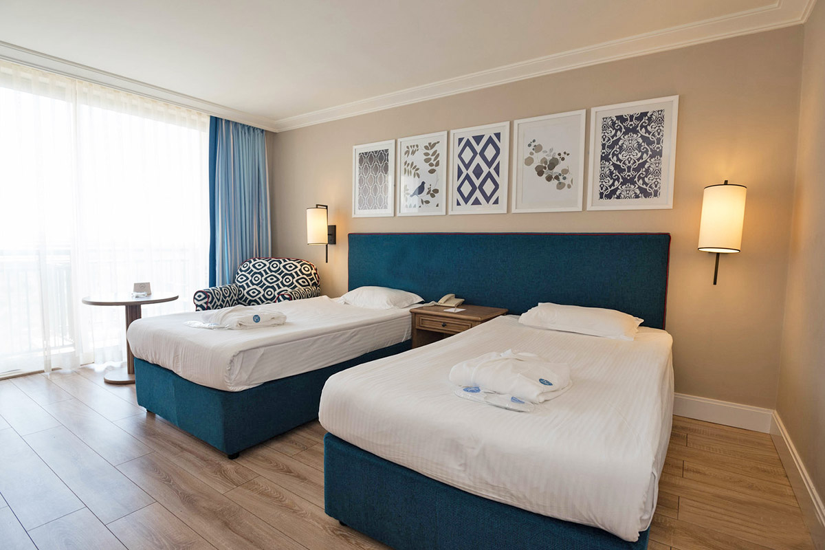 cheap resort hotels to Spend holiday with family