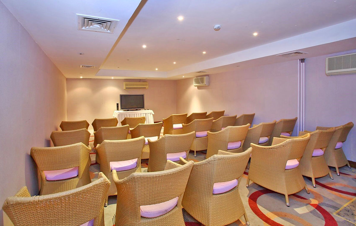 cheap resort hotels to Spend holiday with family