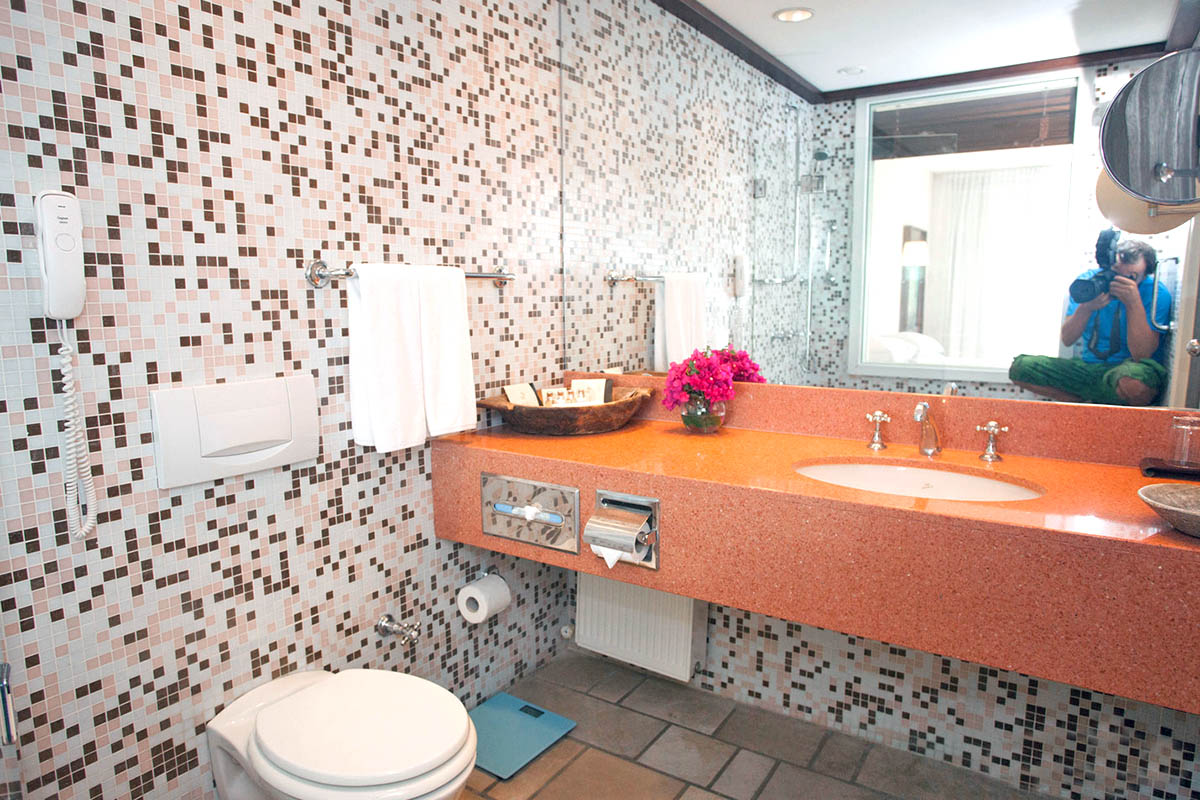 cheap resort hotels to Spend holiday with family