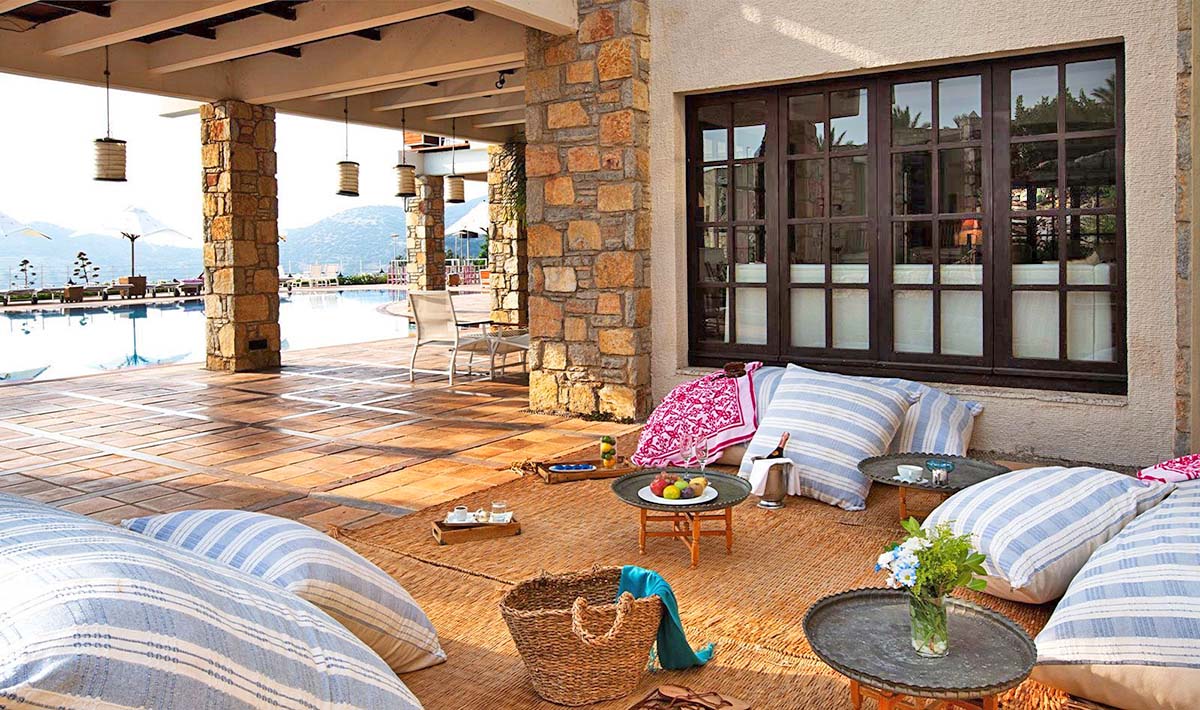 cheap resort hotels to Spend holiday with family