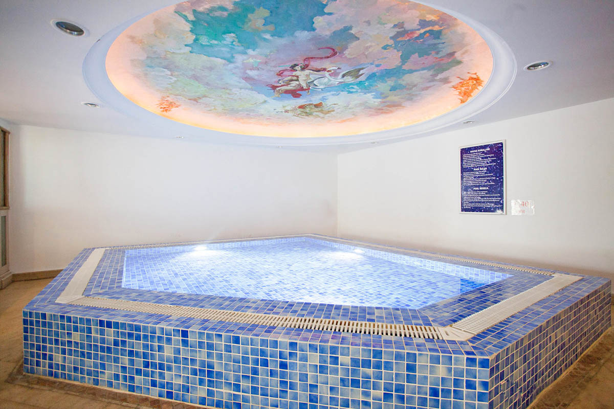 cheap resort hotels to Spend holiday with family