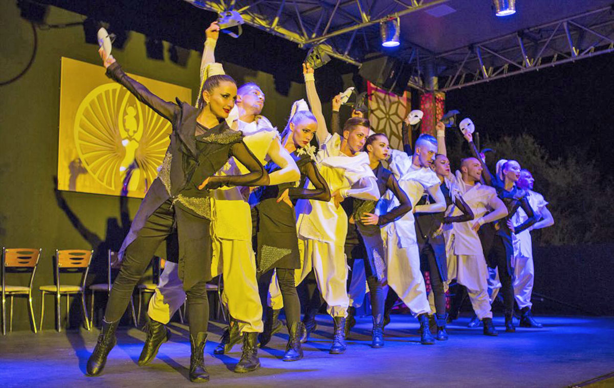 cheap resort hotels to Spend holiday with family