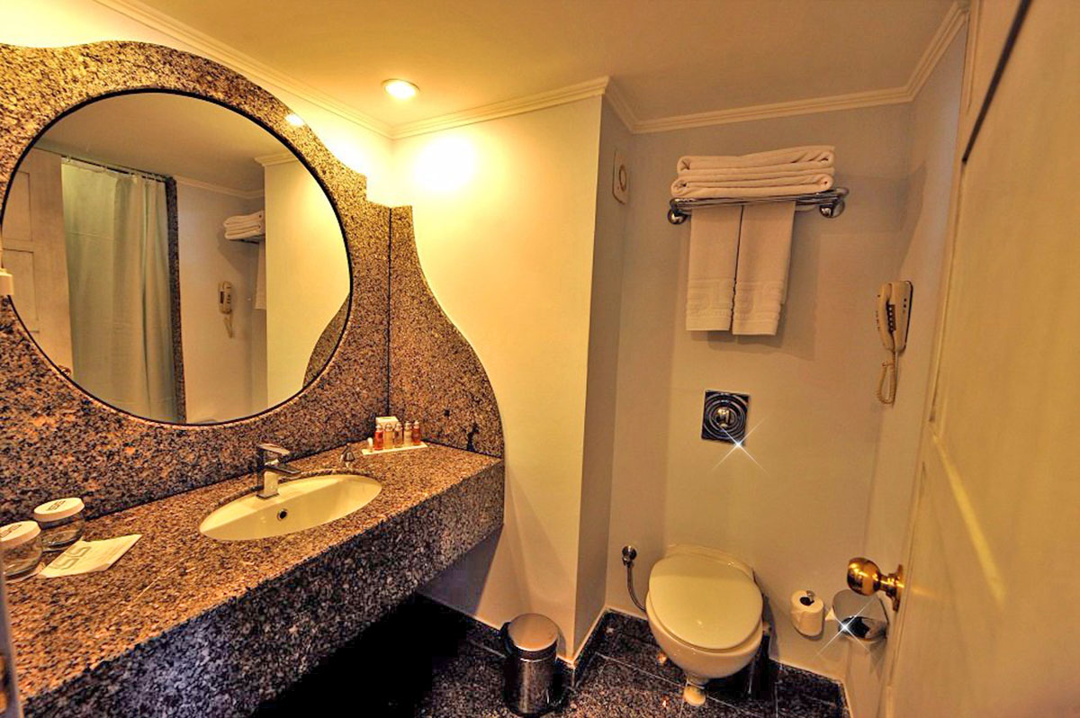 cheap resort hotels to Spend holiday with family