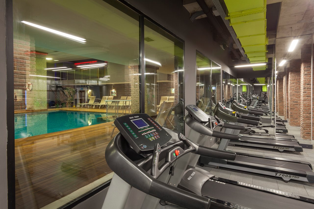 cheap resort hotels to Spend holiday with family