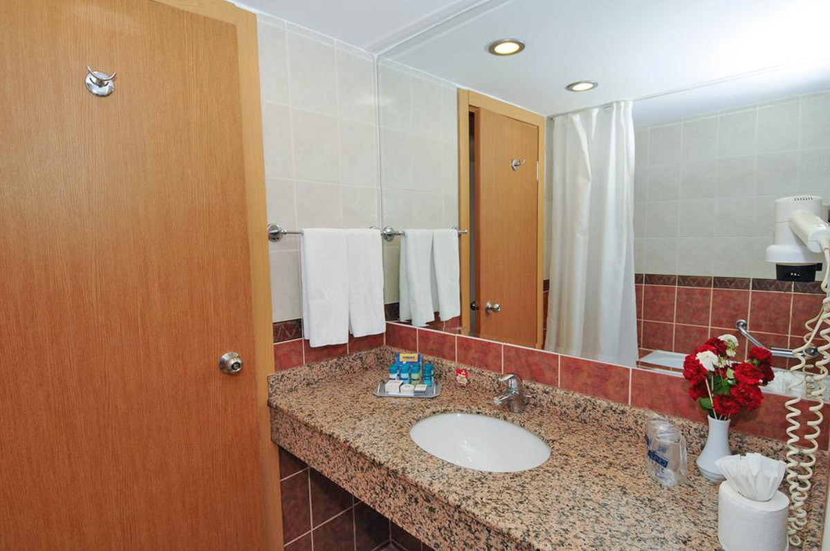 cheap resort hotels to Spend holiday with family