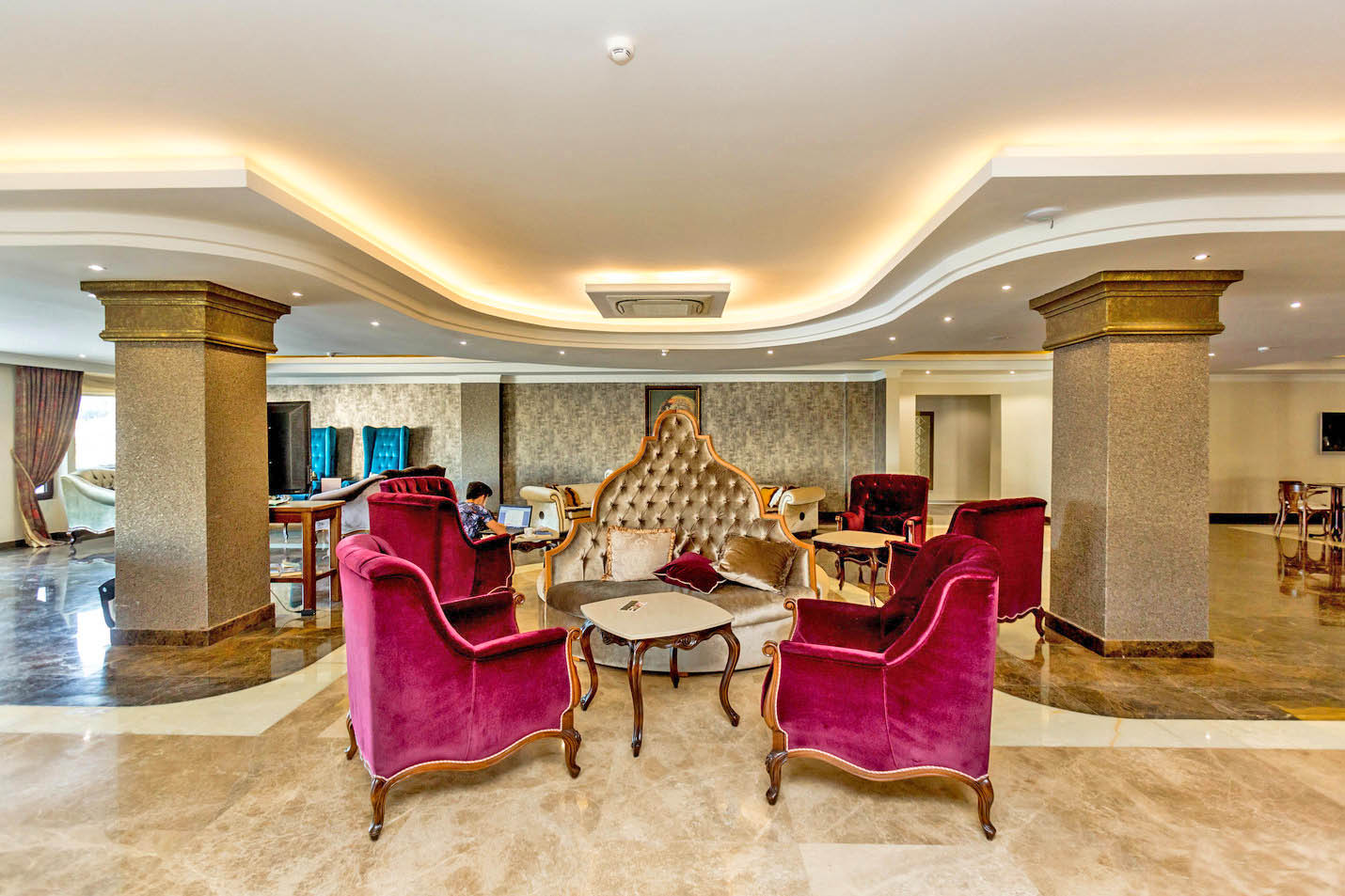 cheap resort hotels to Spend holiday with family