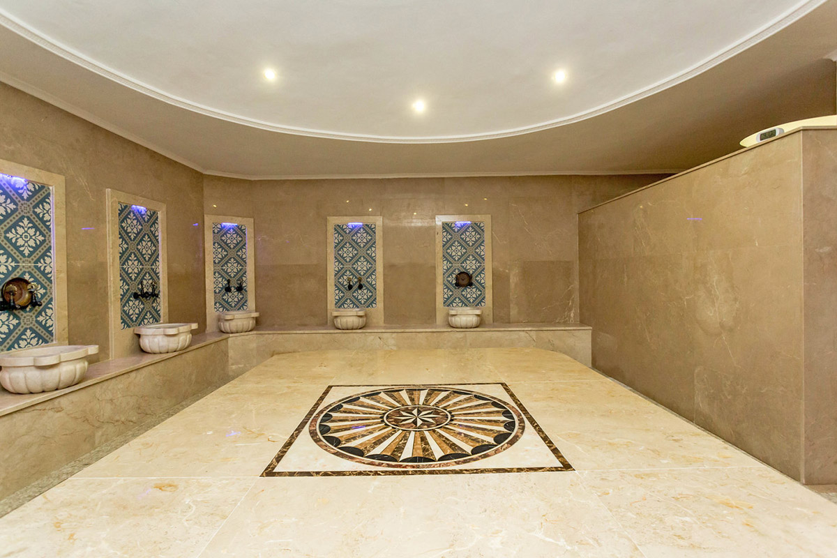 cheap resort hotels to Spend holiday with family